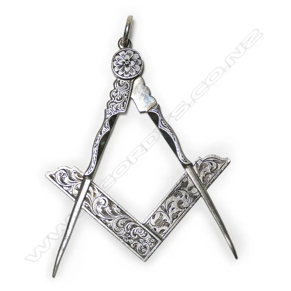 George Young (Dunedin) 19thC silver Masonic jewel, Image 1++
